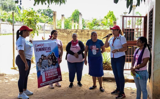 Benefician con jornada social a vecinos del sector 5 de Julio de Barrancas, en el municipio
