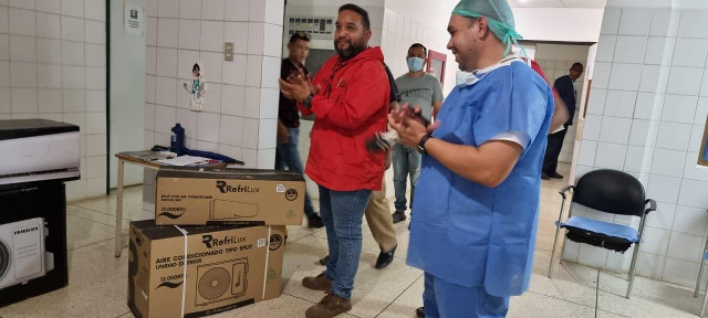 Dotan con dos aires acondicionados al Hospital “Ernesto Guzmán Saavedra” de Caicara