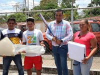 Entregan dotación a dos instituciones educativas en Sabana Larga, municipio Punceres