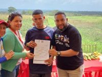 Adjudican 43 títulos de tierra a campesinos en el municipio Cedeño