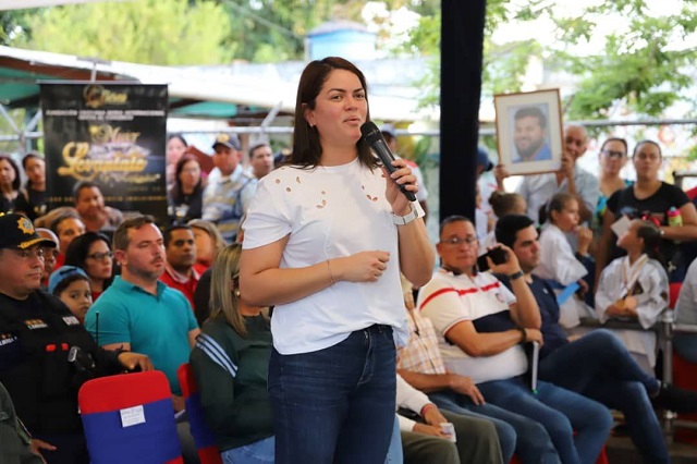 Alcaldesa Ana Fuentes promueve programa de prevención de ETS en Maturín.