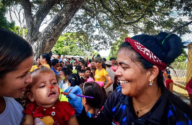 Plan Amor en Acción atiende a familias de Los Barrancos de Fajardo.