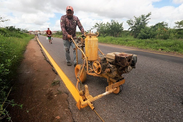 Arranca demarcación vial desde El Rosillo hasta Las Carolinas en Maturín.