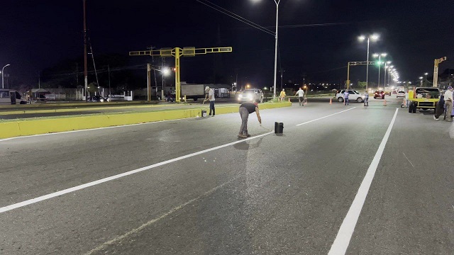 Realizan demarcación de la intersección Las Cayenas con avenida Bella Vista.
