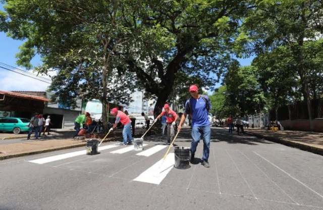 Alcaldía de Maturín realiza trabajos de señalización en la avenida Bicentenario