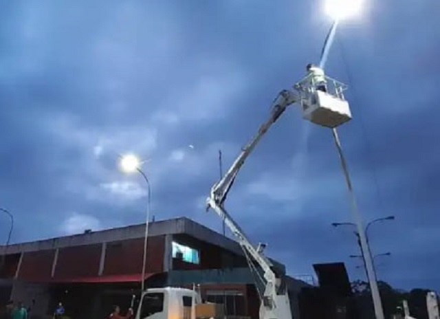 Renuevan alumbrado público en el CDI de Boquerón