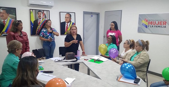 Mantienen capacitación para trabajadores del Instituto Municipal de la Mujer y la Familia de Maturín.