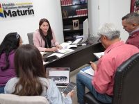 Alcaldesa Ana Fuentes evalúa agenda en materia de vialidad e infraestructura.