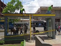 Alcaldía de Maturín realiza mantenimiento preventivo en paradas del transporte público.