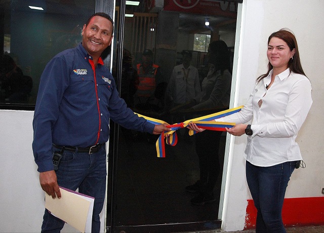 Ana Fuentes inaugura espacios de atención al usuario en el Terminal de Maturín.