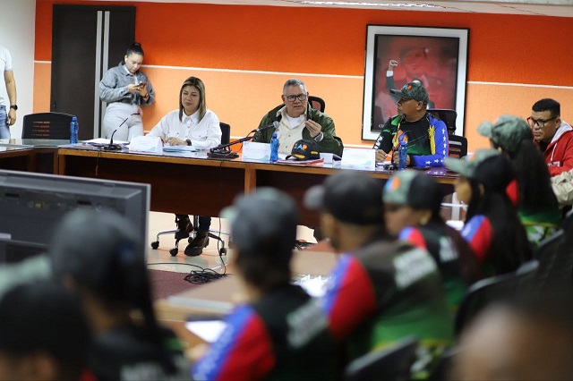 Ministro Leal Tellería y Estado Mayor de Alimentación evalúan alcance de los Clap en Monagas.