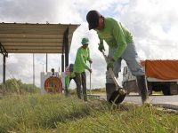 Alcaldesa Ana Fuentes afianza saneamiento en la parroquia Santa Cruz.