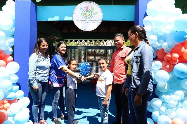 Alcaldesa Ana Fuentes inaugura La Casita Azul en el parque La Guaricha.