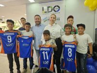 Primera Dama de Monagas respaldó entrega de ayudas sociales de la Lotería de Oriente.