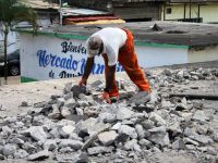 Alcalde Oscar Cedeño inicia rehabilitación del mercado de Punta de Mata.