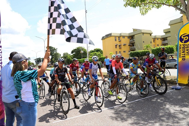 Unos 140 pedalistas orientales participaron en circuito ciclístico en Maturín.