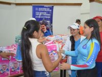 Más de 340 madres favorecidas con entrega de pañales en el municipio Cedeño.