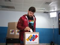 Ernesto Luna destaca participación del pueblo monaguense en simulacro electoral.
