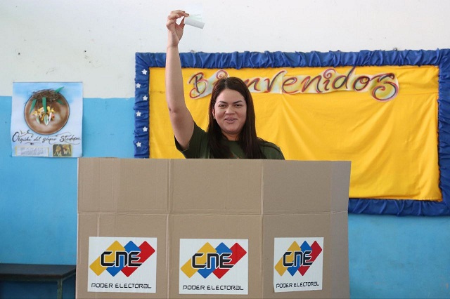 Alcaldesa Ana Fuentes llama a participar en el referéndum consultivo en defensa del Esequibo.