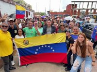 Periodistas, comunicadores populares y medios de comunicación de Monagas dicen “5 veces Sí”.