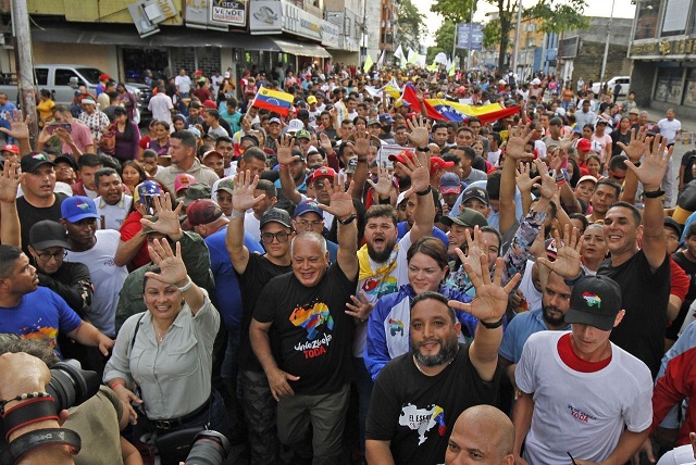 Monaguenses reiteran masivamente apoyo al referendo en defensa del Esequibo.