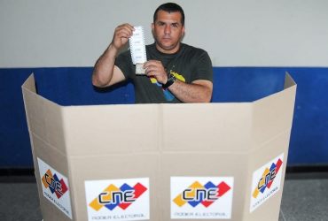 Alcalde Oscar Cedeño resalta importancia histórica del referéndum.