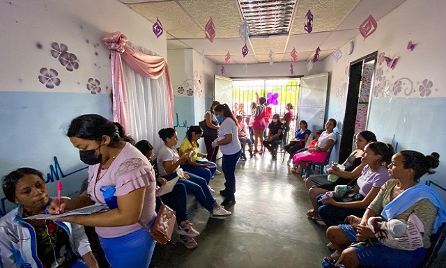 Colocación de implantes anticonceptivos beneficia a 250 mujeres en La Cruz.