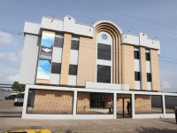 Inspeccionan trabajos finales en la nueva sede de la universidad Rómulo Gallegos en Maturín.