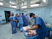 Dos planes quirúrgicos simultáneos realizan en el hospital central de Maturín