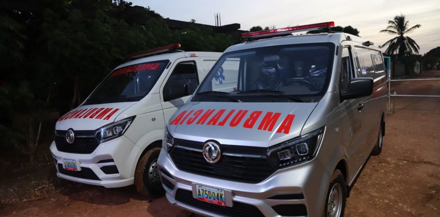 Gobernador Ernesto Luna entregó dos ambulancias con soportes vitales para Jusepín y Uracoa