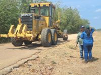 Inician rehabilitación y bacheo en la vía principal Isla de Guara en Uracoa