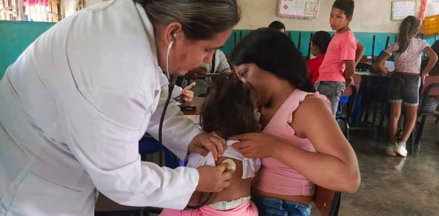 Más de 380 indígenas fueron atendidos con jornada médica en San Ramón de Areo