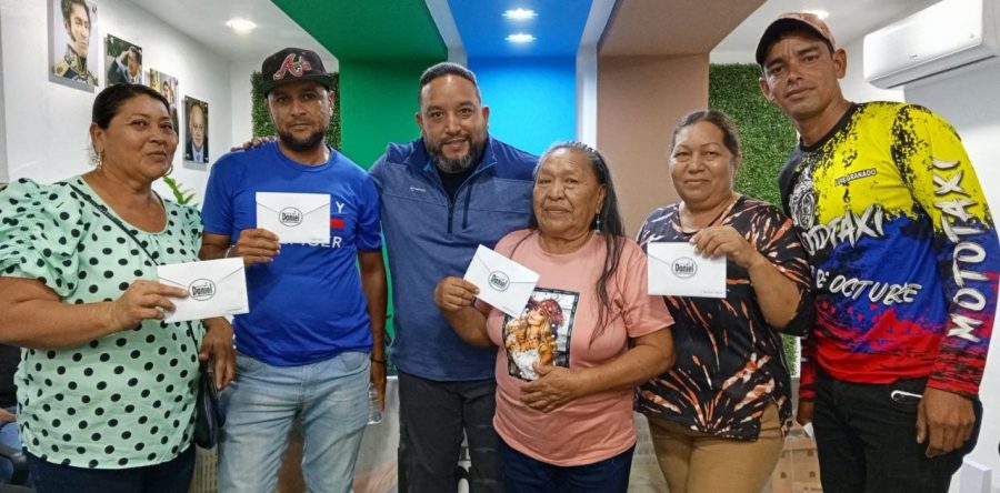 Alcalde Monteverde entrega financiamientos a emprendedores de Cedeño