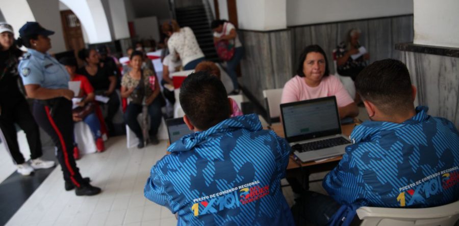 Más de 500 personas atendidas en jornada del 1×10 del Buen Gobierno en la Gobernación de Monagas