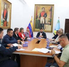 Gobernador Ernesto Luna evalúa acciones para mejorar la calidad de vida de los monaguenses