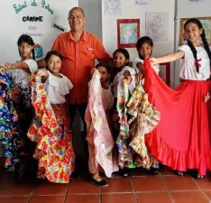 Caripe realiza los festivales Pinceladas Tricolor y Paz Estudiantil el Canto nos Une
