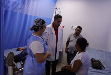 Gobernador Ernesto Luna le mete el pecho al reacondicionamiento del hospital de Aragua de Maturín