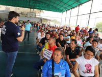 Gobernador Ernesto Luna da respuestas efectivas a necesidades de comunidades en Punceres