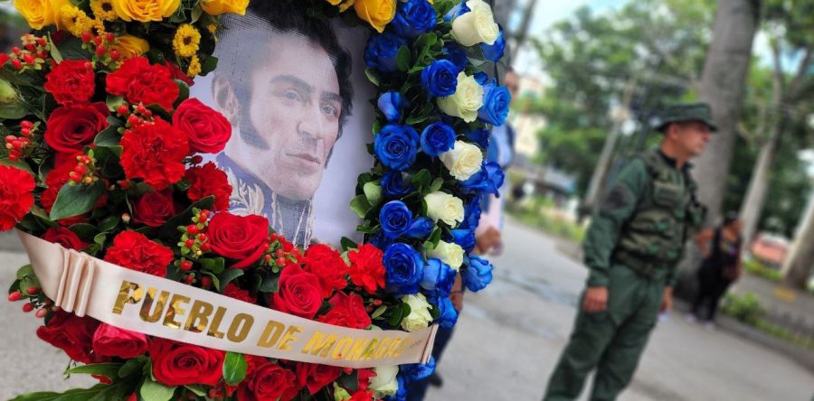 Monagas rinde honores al Libertador Simón Bolívar a 241 años de su nacimiento