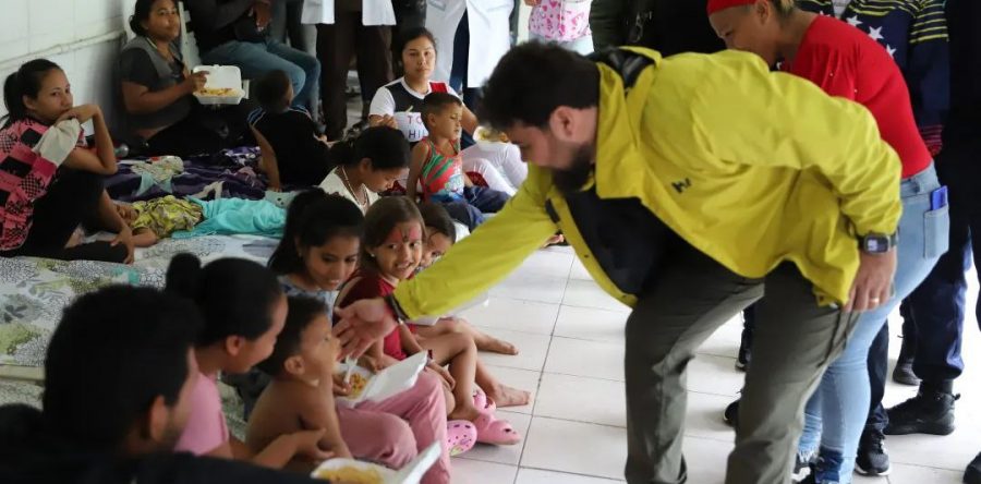 Gobernador Ernesto Luna ordena construir escuela y centro de salud en área afectada por las lluvias en Acosta