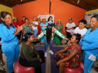 Gobierno Bolivariano atiende con jornada médica 600 mujeres indígenas en Mosú