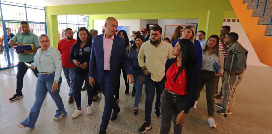 ¡Como nuevo! Ministro Rodríguez y gobernador Luna entregan el Liceo “Marco Antonio Saluzzo” de Maturín