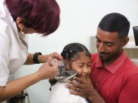 Colocan amplificadores de sonidos a 15 monaguenses con discapacidad auditiva