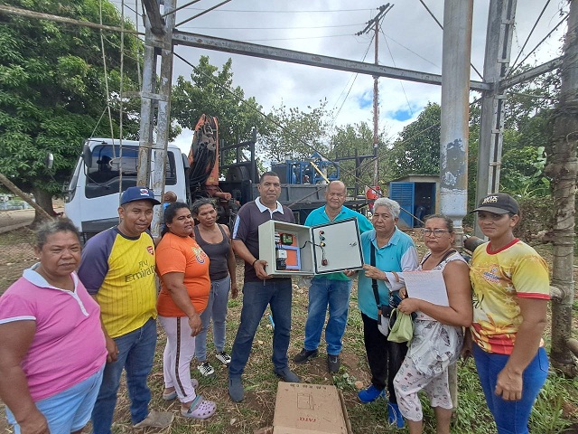 Gobernador Ernesto Luna reactiva pozo de agua potable en Santa Teresa de Chaguaramal