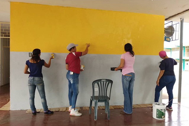 Gobernador Ernesto Luna cumple con la rehabilitación de la escuela “Luis Baltazar Márquez” de Chaguaramal