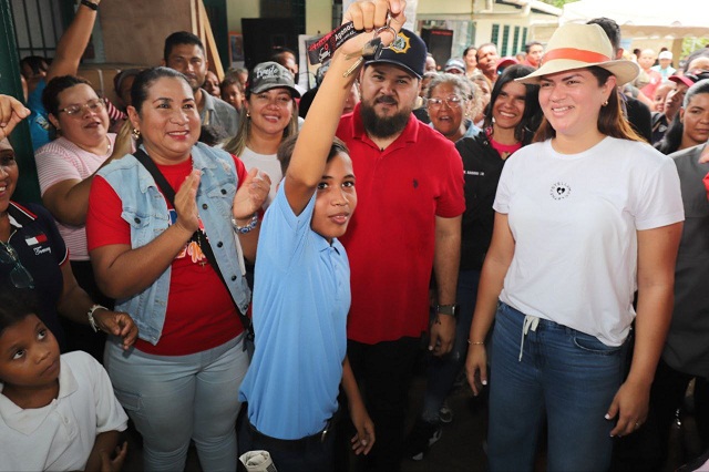 Gobernador Ernesto Luna da respuesta efectiva a los habitantes de La Pica