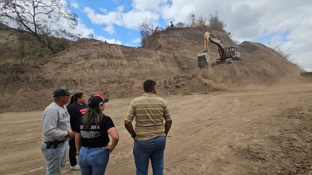 Gobernador Ernesto Luna rehabilita vías agrícolas para impulsar la producción en Acosta