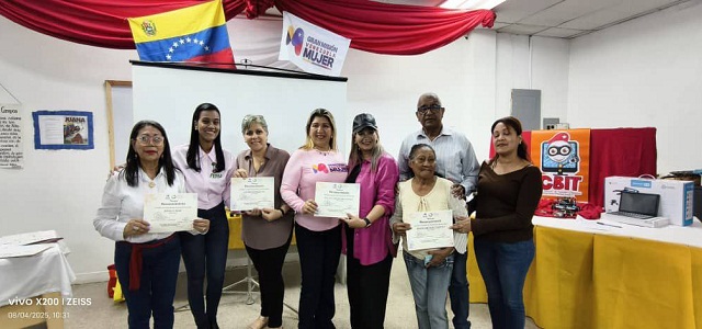 El CDCE entrega reconocimientos a mujeres destacadas en el marco del Mes de la Mujer