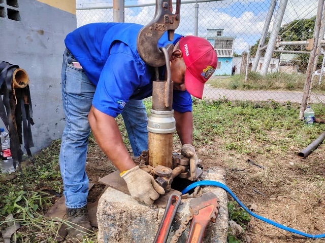 Gobernador Ernesto Luna mejora suministro de agua a 500 familias de Maturín