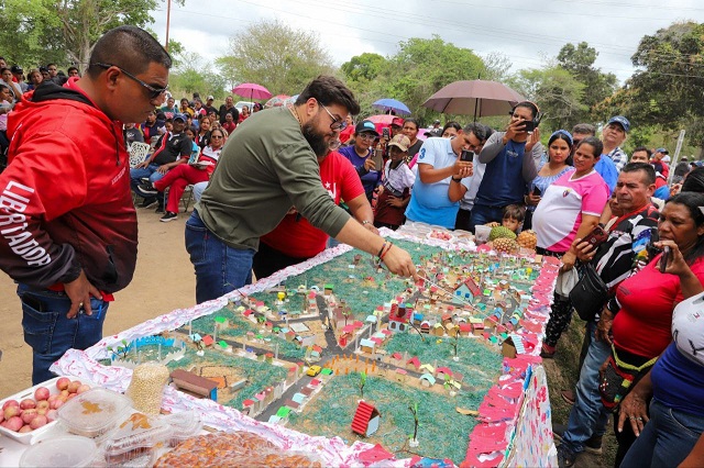 Gobernador Ernesto Luna empoderó en el territorio a la Comuna “Flor del Tamarindo” de Las Alhuacas